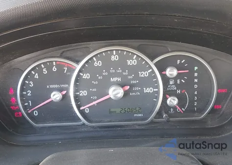 2004 Mitsubishi Galant Ls z USA, uszkodzony, nr VIN 4A3AB46S54E104309